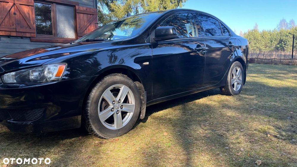 Mitsubishi Lancer 1.5 Invite - 4