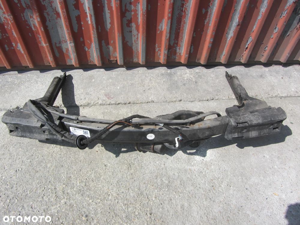 AUDI A4 B9 8W0800491H hak holowniczy - 1