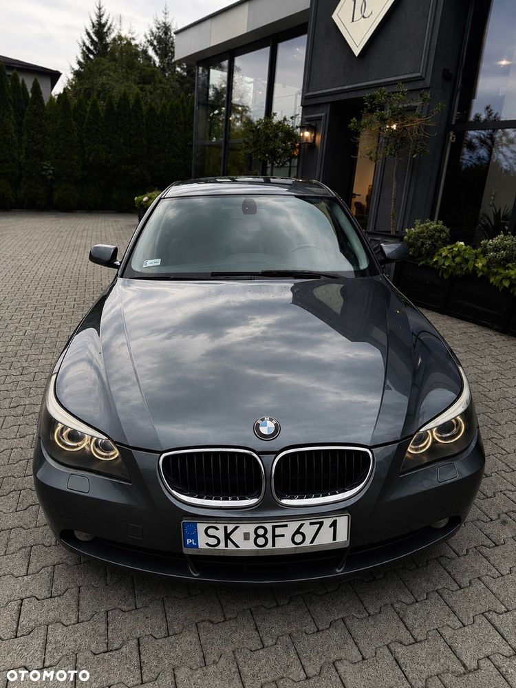 BMW Seria 5 520i - 5