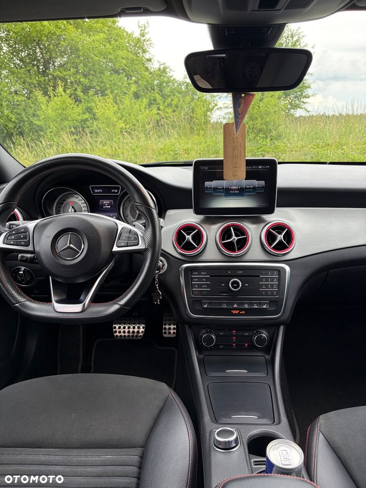 Mercedes-Benz CLA 200 7G-DCT - 10