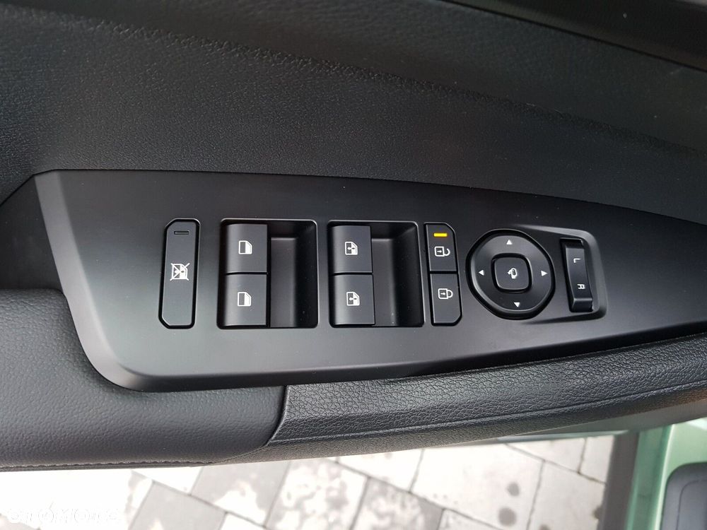 Kia Sportage 1.6 T-GDI HEV Anniversary 2WD - 13