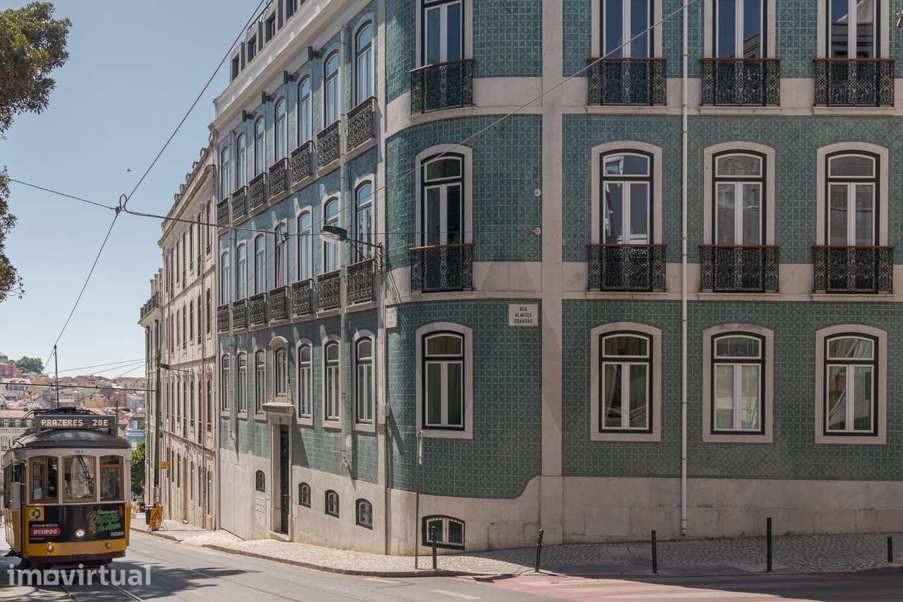 Apartamento Duplex T2+1 com Garagem e Terraço na Estrela - Grande imagem: 4/35