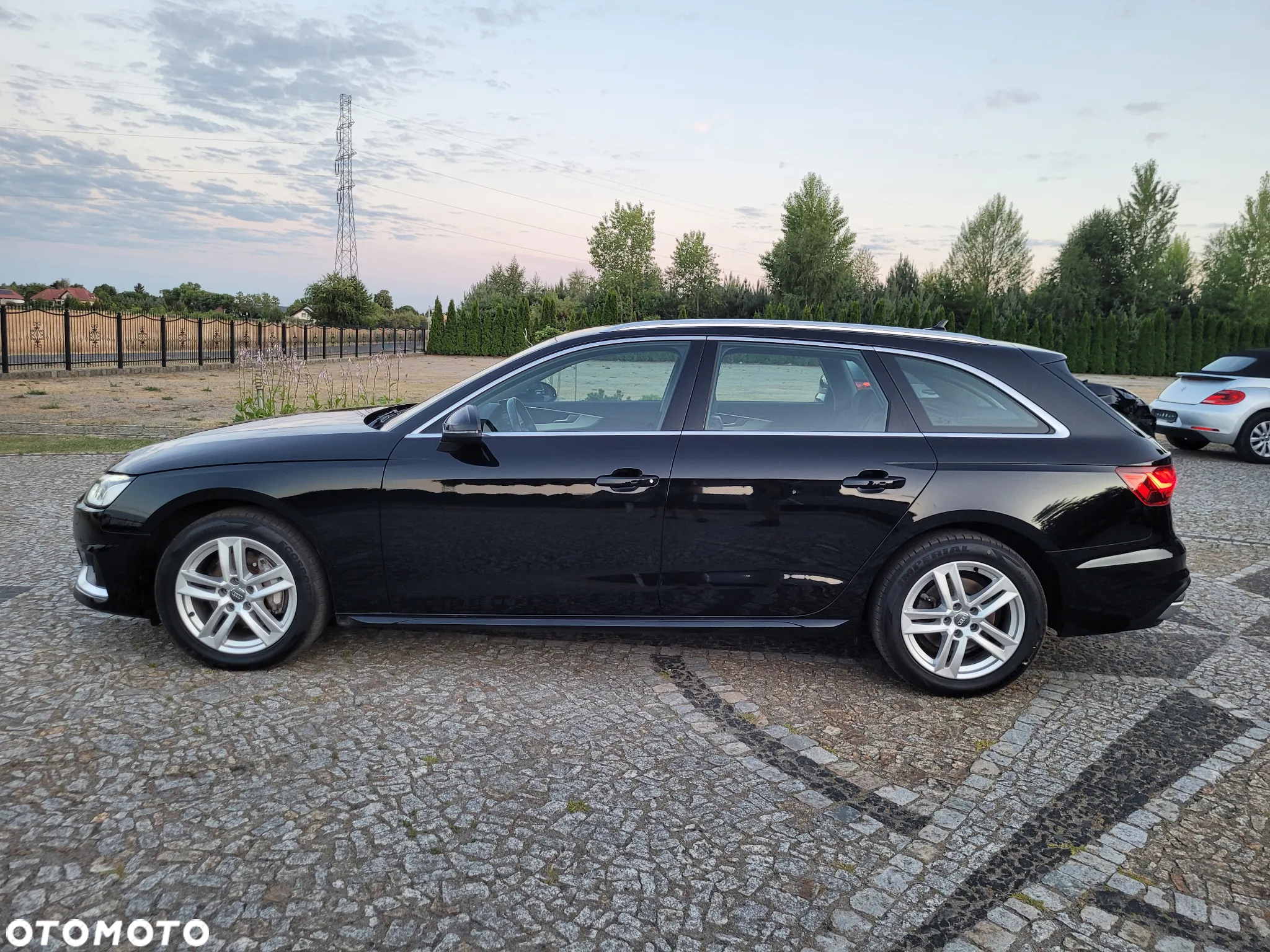 Audi A4 Avant 40 TFSI S tronic - 32