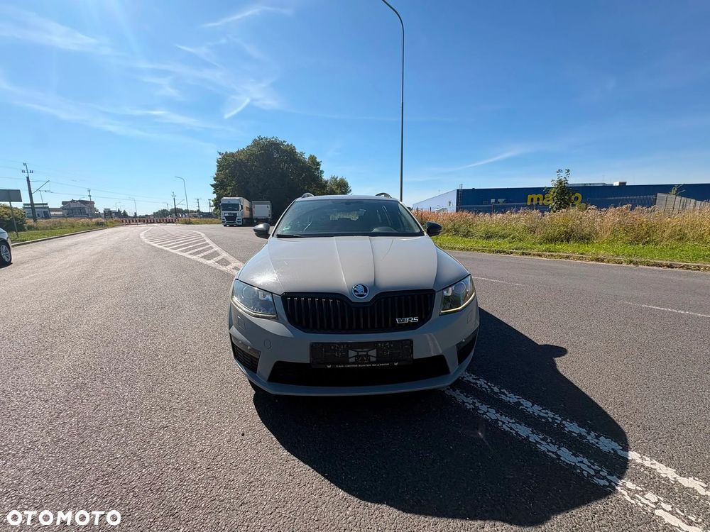 Skoda Octavia 2.0 TDI DSG RS - 17
