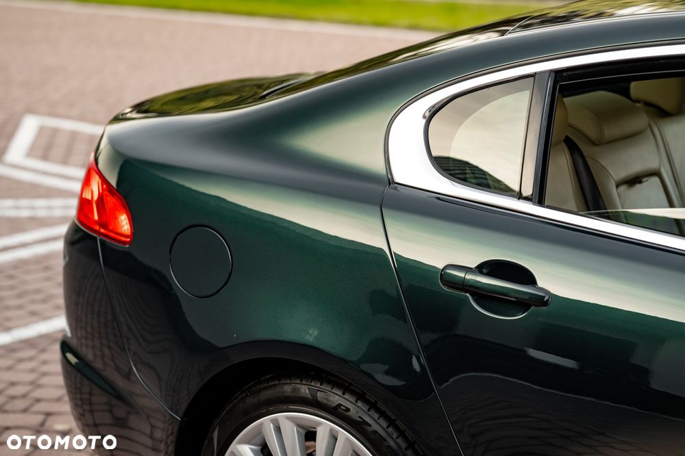 Jaguar XF 3.0 V6 Kompressor AWD - 9