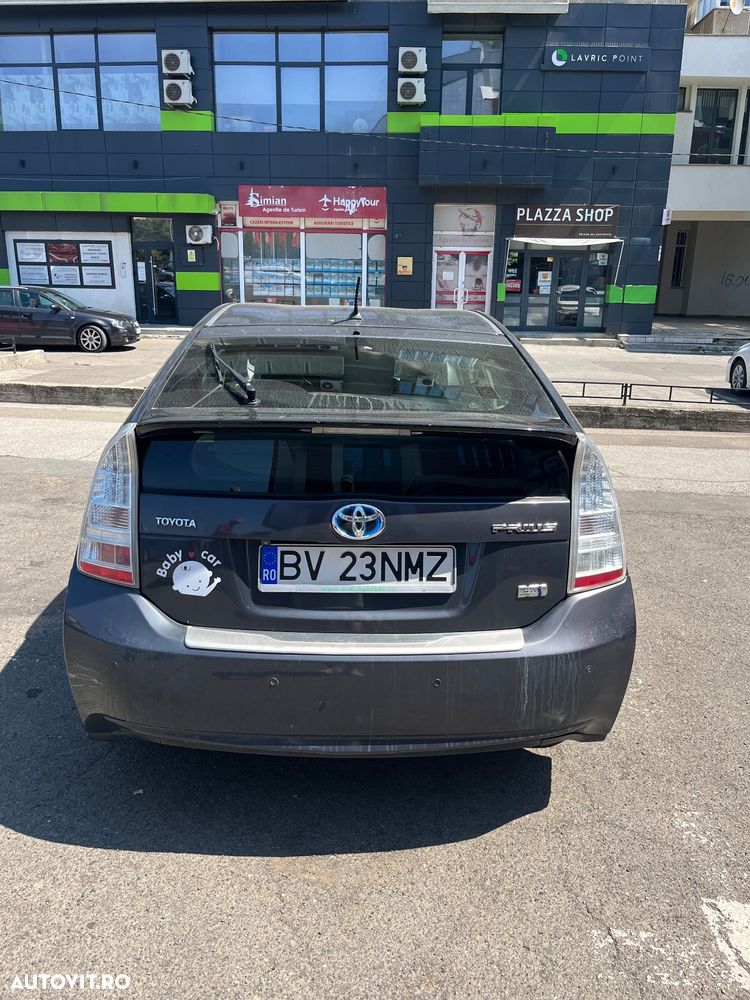 Toyota Prius (Hybrid) Comfort - 5