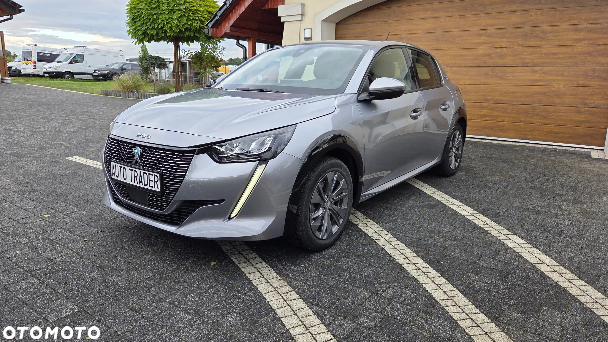 Peugeot 208 e-208 Allure - 30