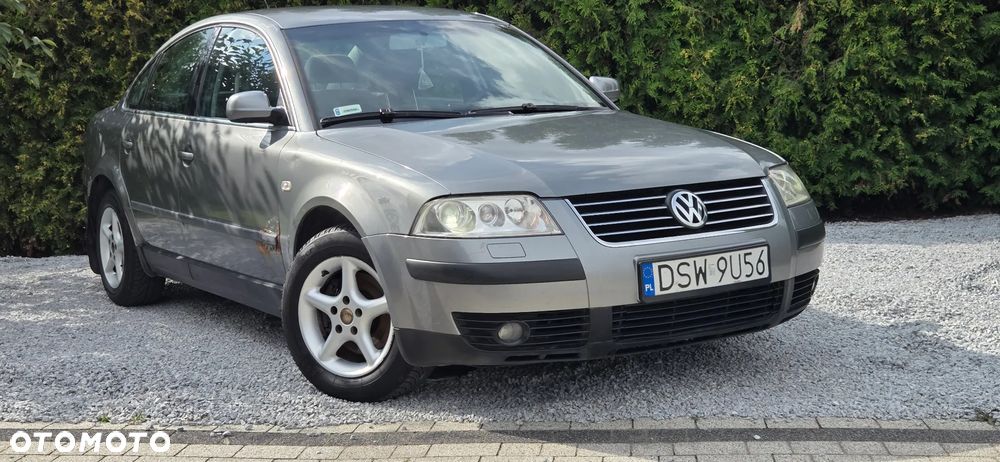 Volkswagen Passat 1.9 TDI Comfortline - 1