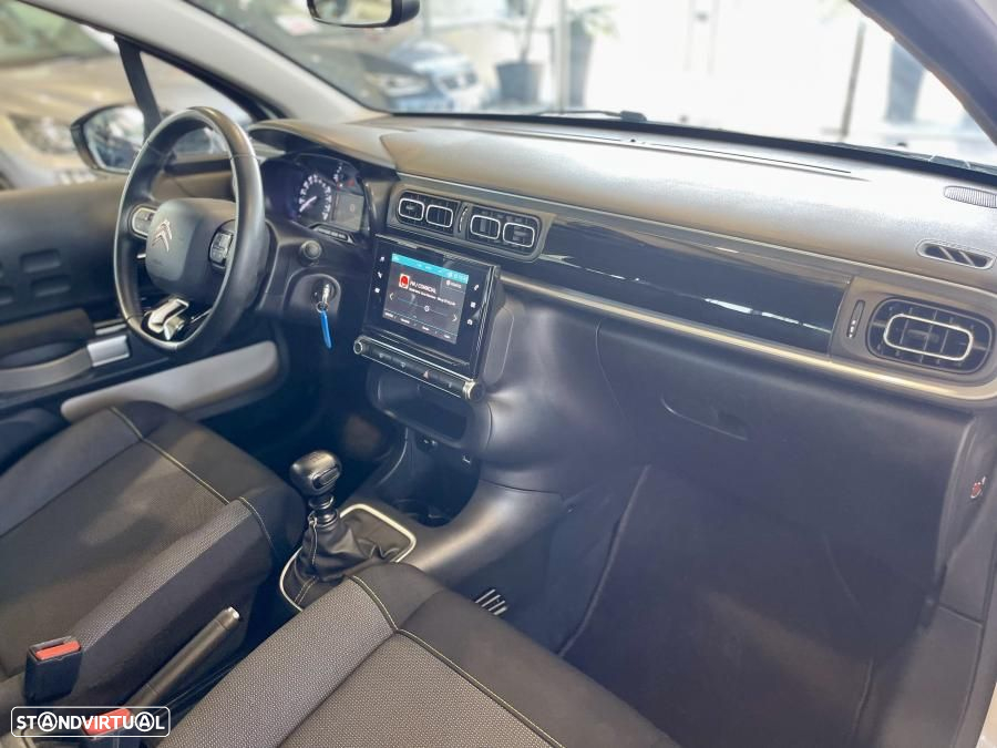 Citroën C3 1.2 PureTech Shine - 25
