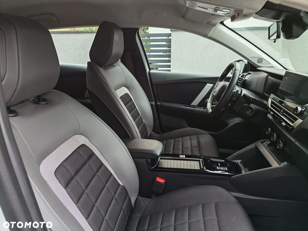 Citroën C4 1.2 PureTech Plus S&S EAT8 - 13