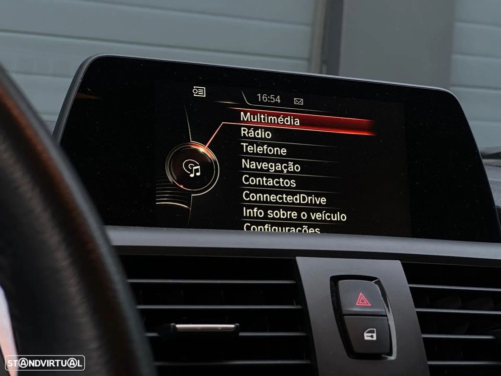 BMW 116 d Line Urban Auto - 17