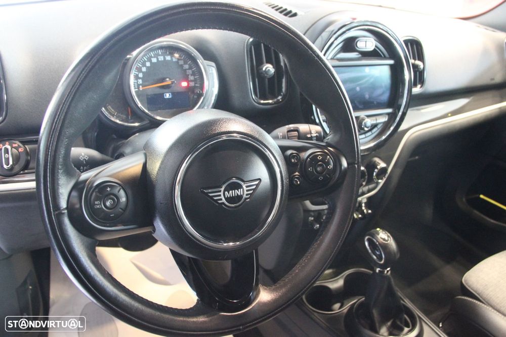 MINI Countryman Cooper SE ALL4 Auto - 11