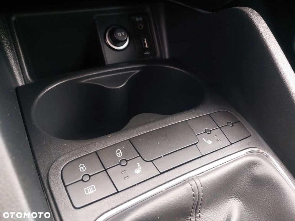 Seat Ibiza 1.2 TSI CONNECT - 26