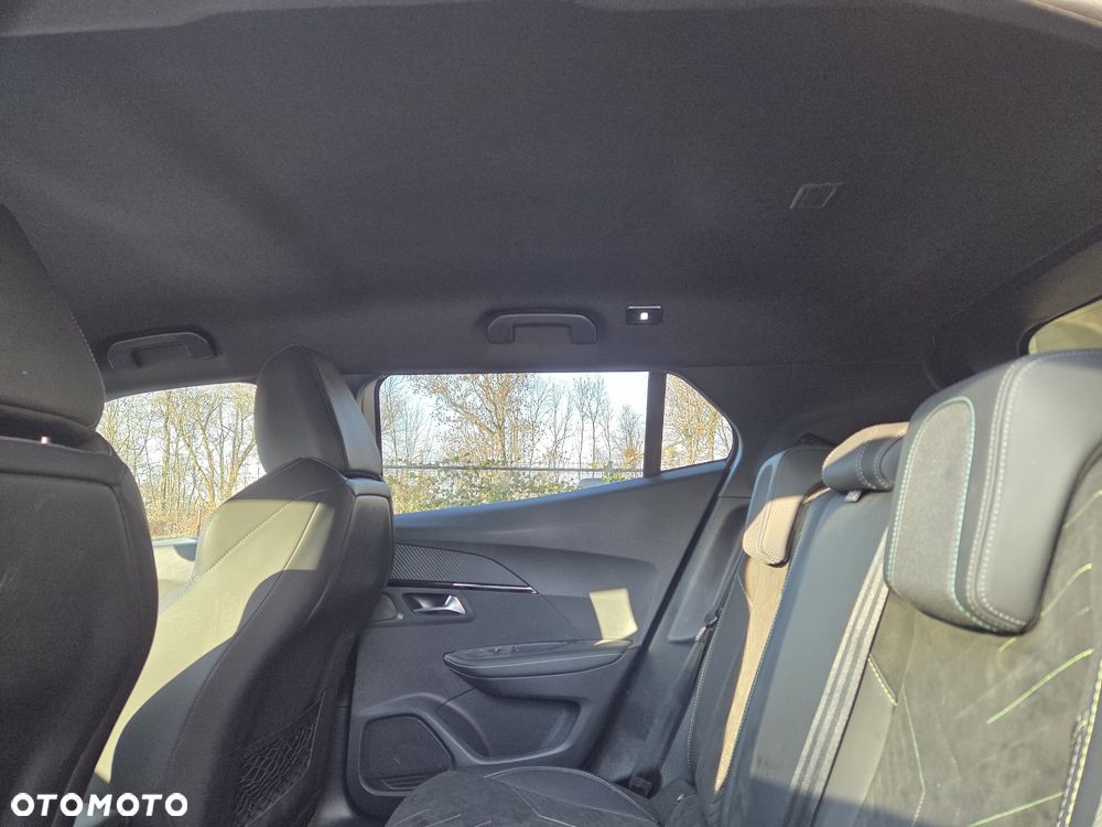 Peugeot 2008 1.2 Pure Tech GPF Allure S&S EAT6 - 17