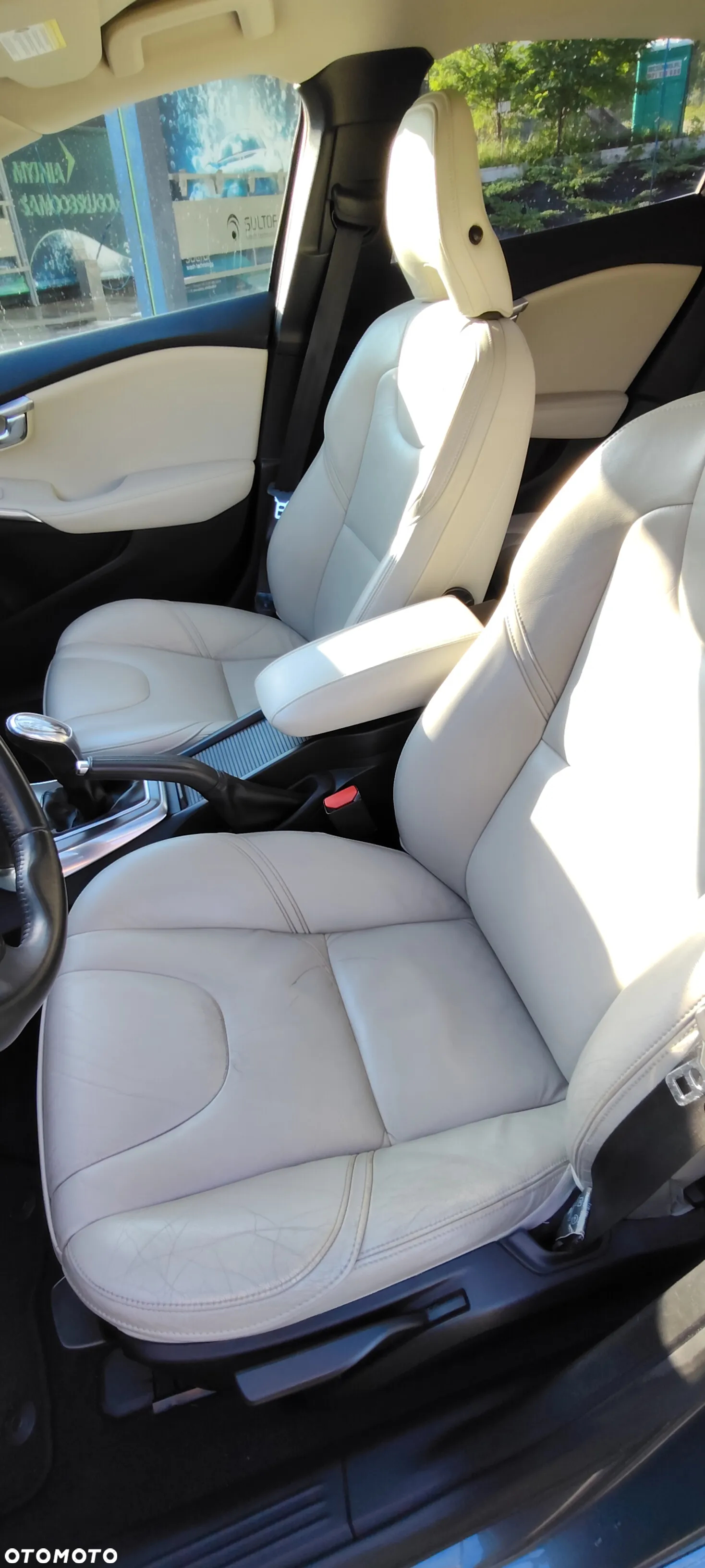Volvo V40 D2 Summum - 12