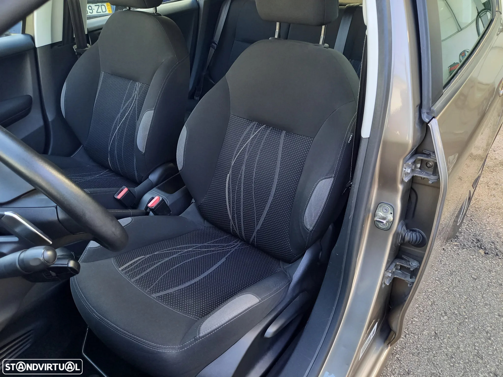 Peugeot 208 e-HDi 68 EGS5 Stop&Start Active - 23