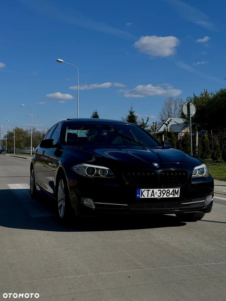 BMW Seria 5 528i - 5