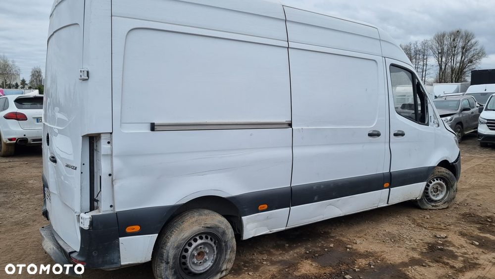 Mercedes-Benz Sprinter - 3