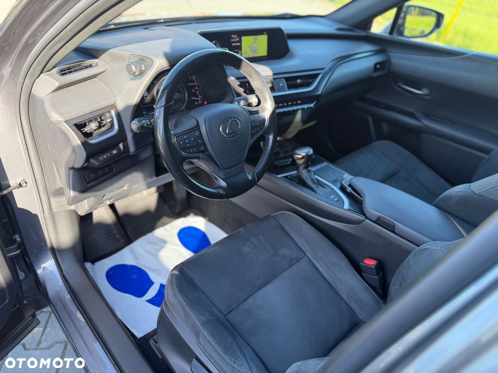 Lexus UX 250h Elegance 2WD - 11