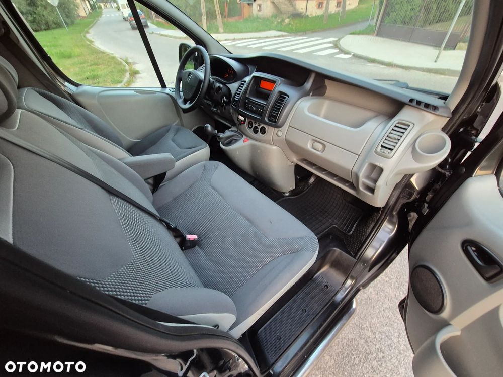 Opel Vivaro - 30