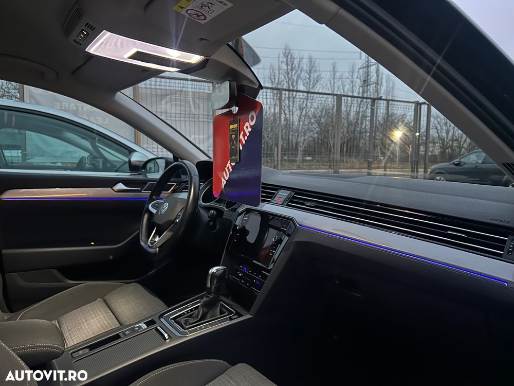 Volkswagen Passat - 25