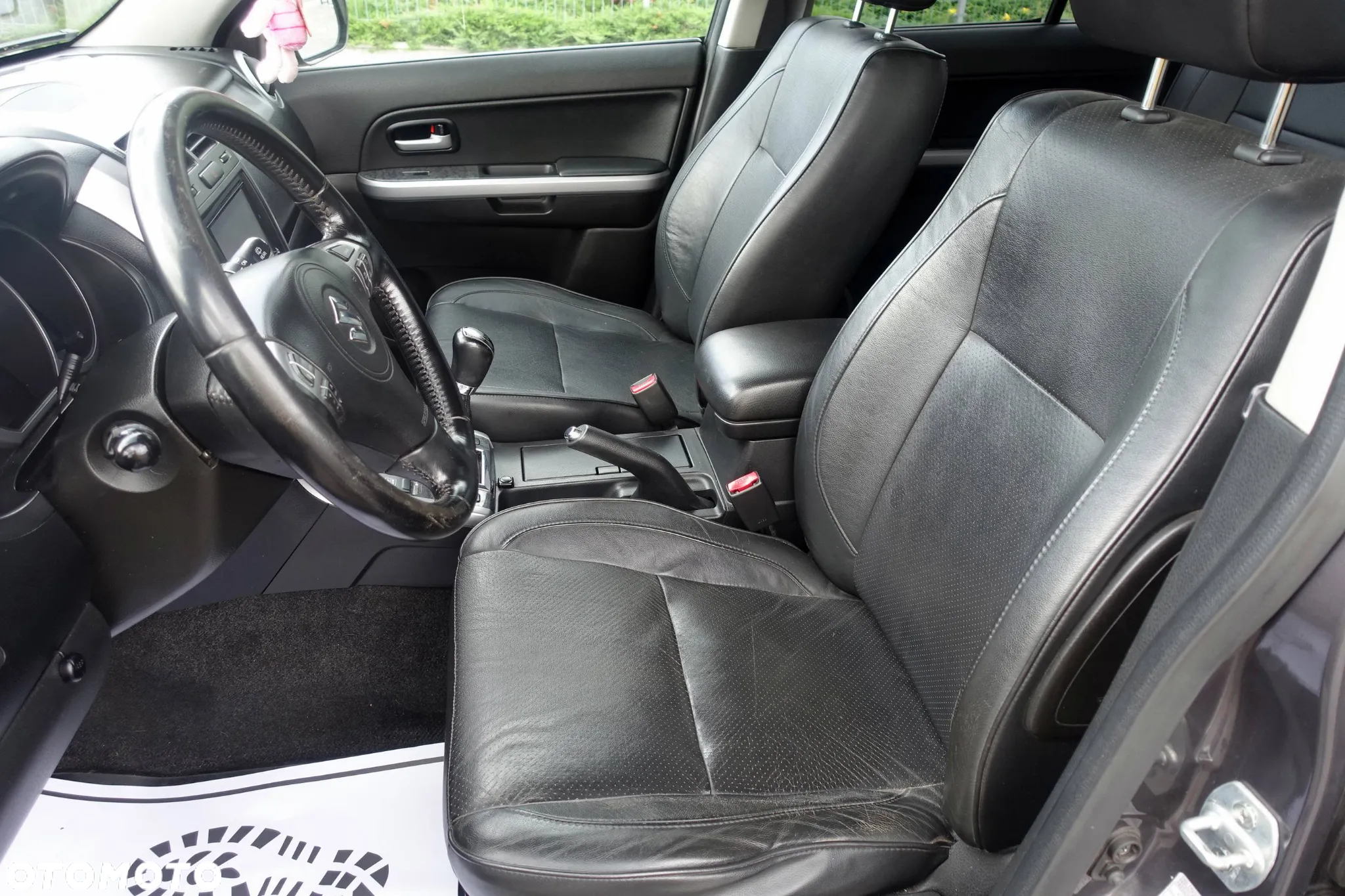 Suzuki Grand Vitara 1.9 DDiS De Luxe - 10