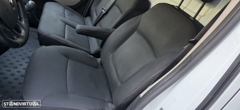 Renault TRAFIC 1.6 BITURBO - 6