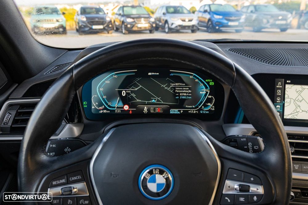 BMW 320 e Auto - 16