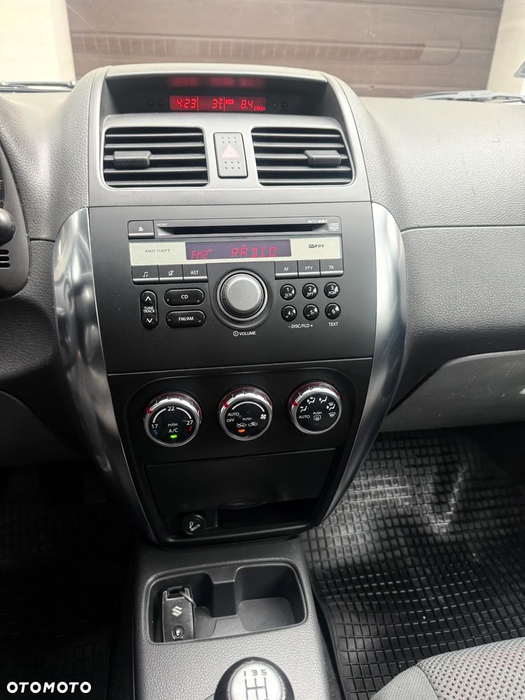 Suzuki SX4 1.6 GS / Premium 4WD - 14