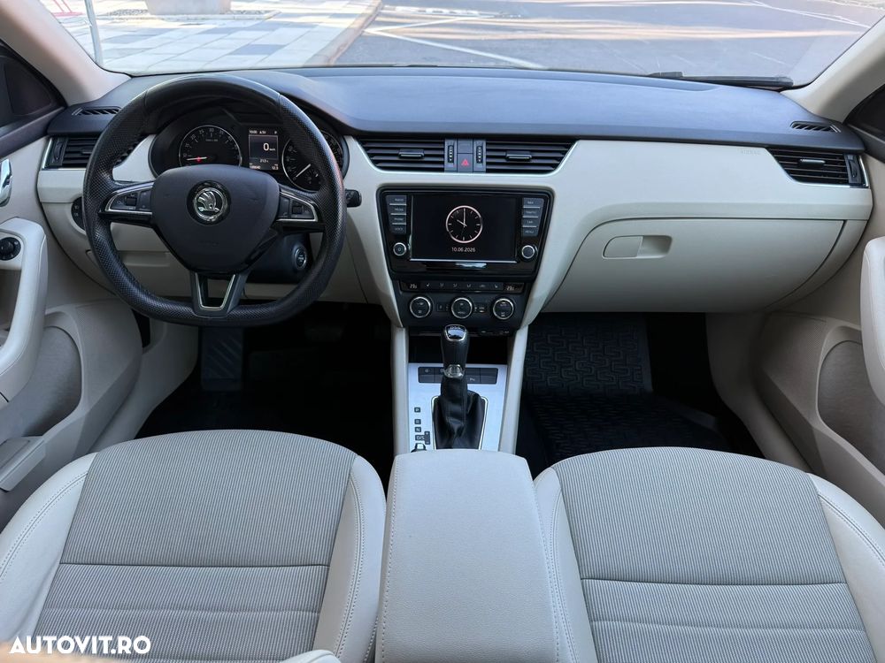 Skoda Octavia 2.0 TDI DSG Style - 16