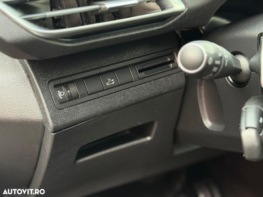 Peugeot 5008 PureTech 130 EAT8 Stop & Start Crossway - 14