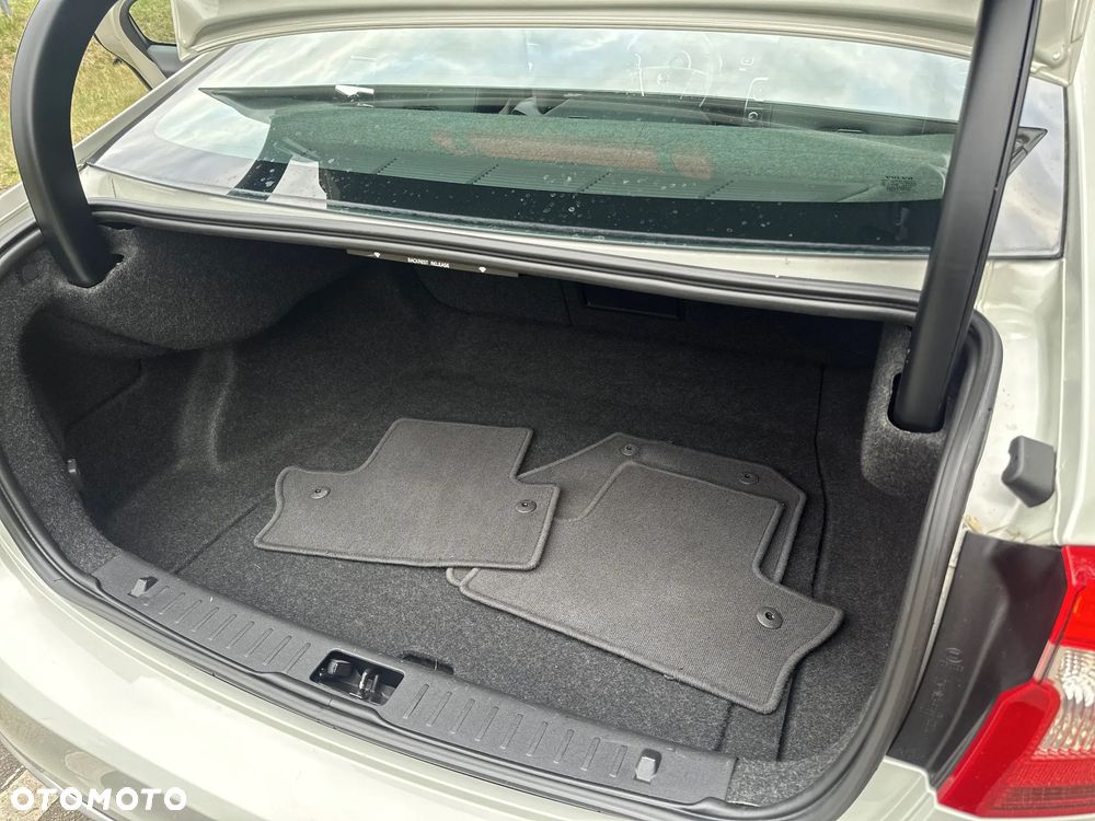 Volvo S60 D3 Momentum - 38