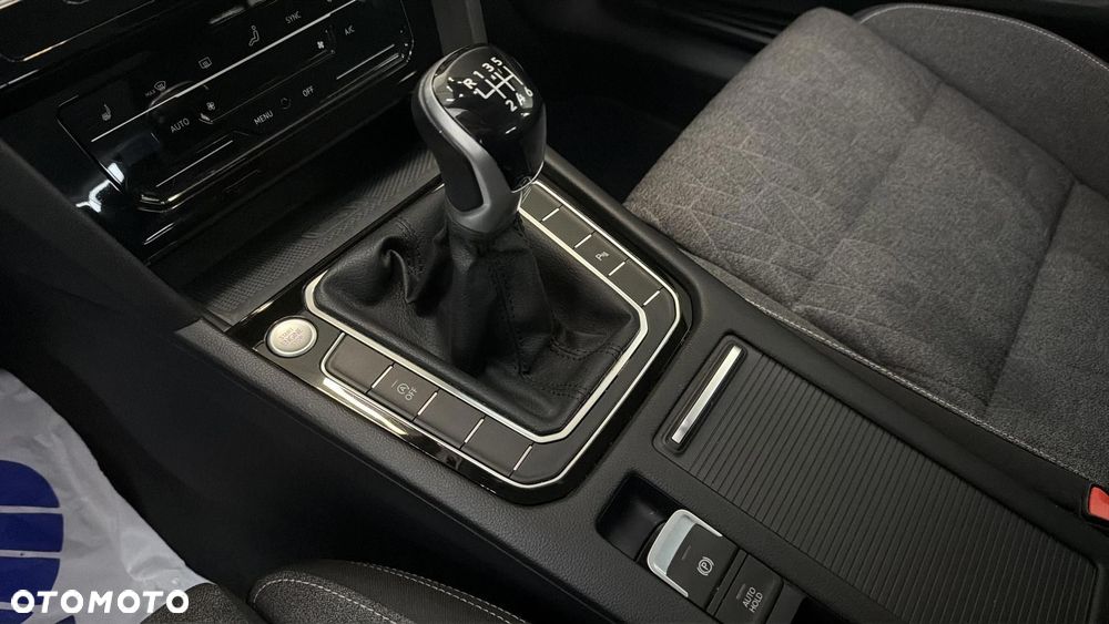Volkswagen Passat 2.0 TDI EVO Business - 16