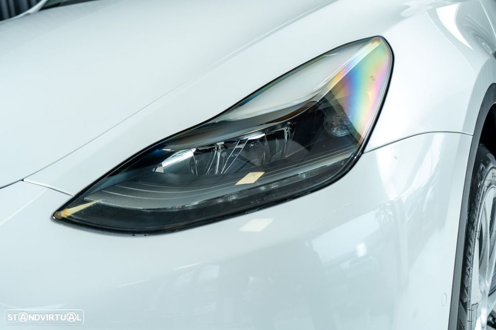 Tesla Model Y Long Range Dual Motor AWD - 15