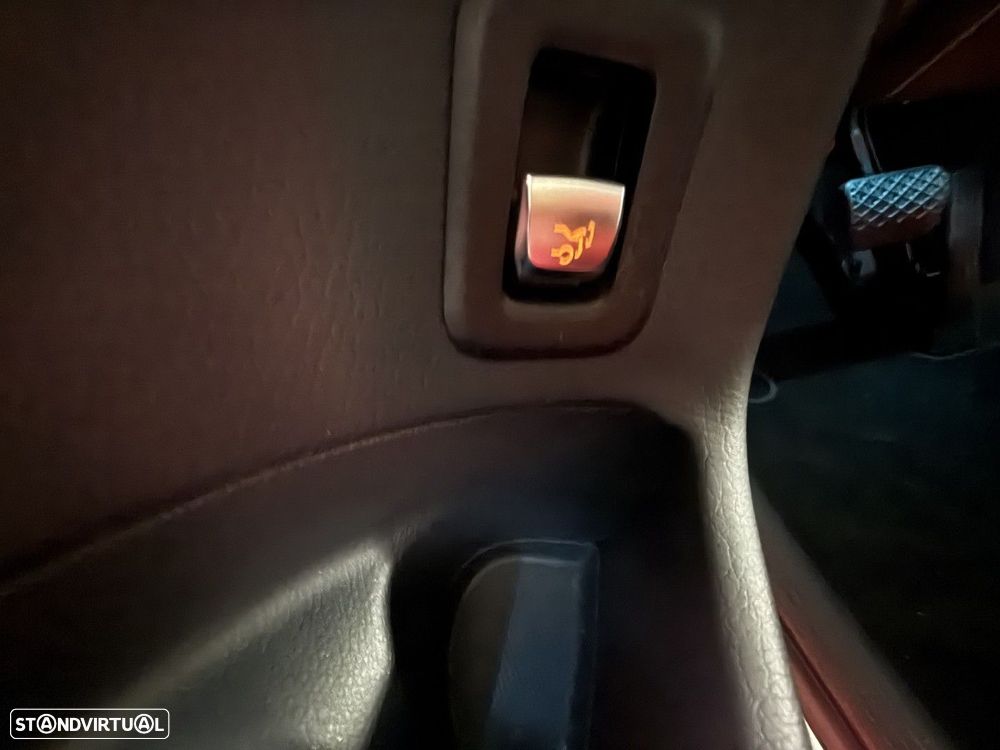 Mercedes-Benz GLC 250 d 4Matic 9G-TRONIC AMG Line - 15