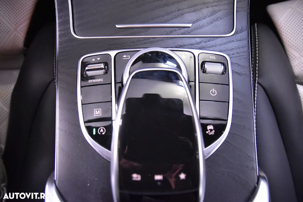 Mercedes-Benz GLC Coupe 300 4MATIC - 17