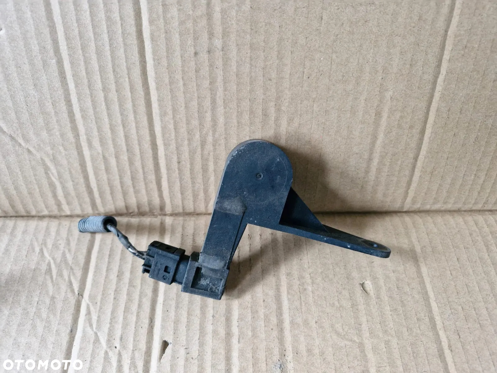 Czujnik poziomowania lamp xenon Opel Insignia A 4x4 13320661 - 2