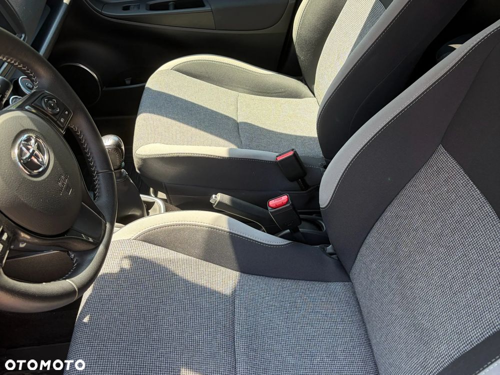 Toyota Yaris 1.5 Premium - 13