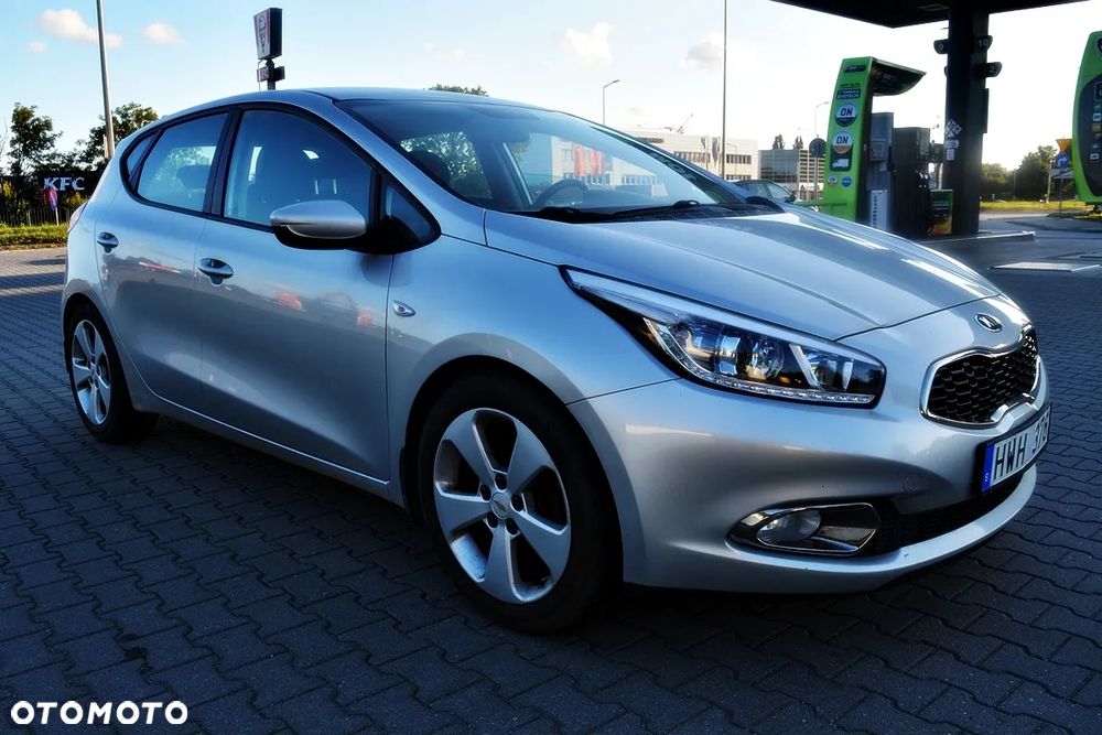 Kia Ceed 1.4 CVVT Attract - 14
