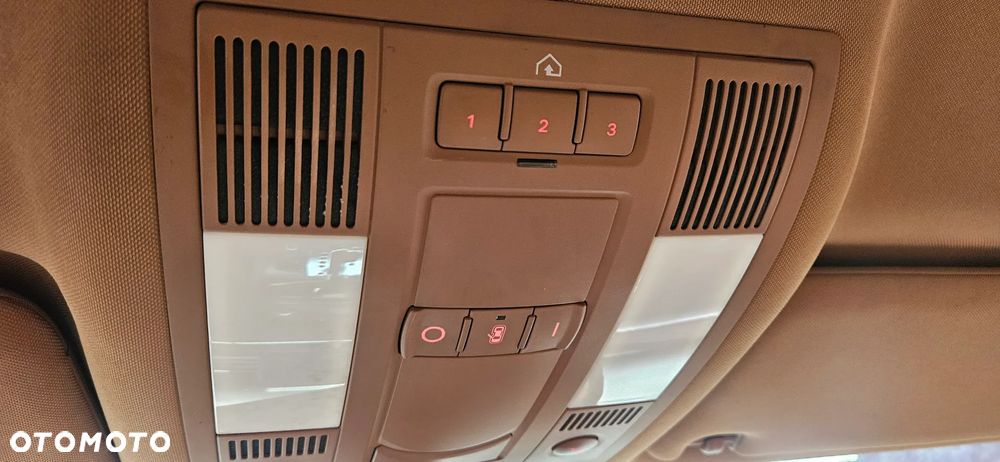 Audi A8 4.2 TDI Quattro - 15