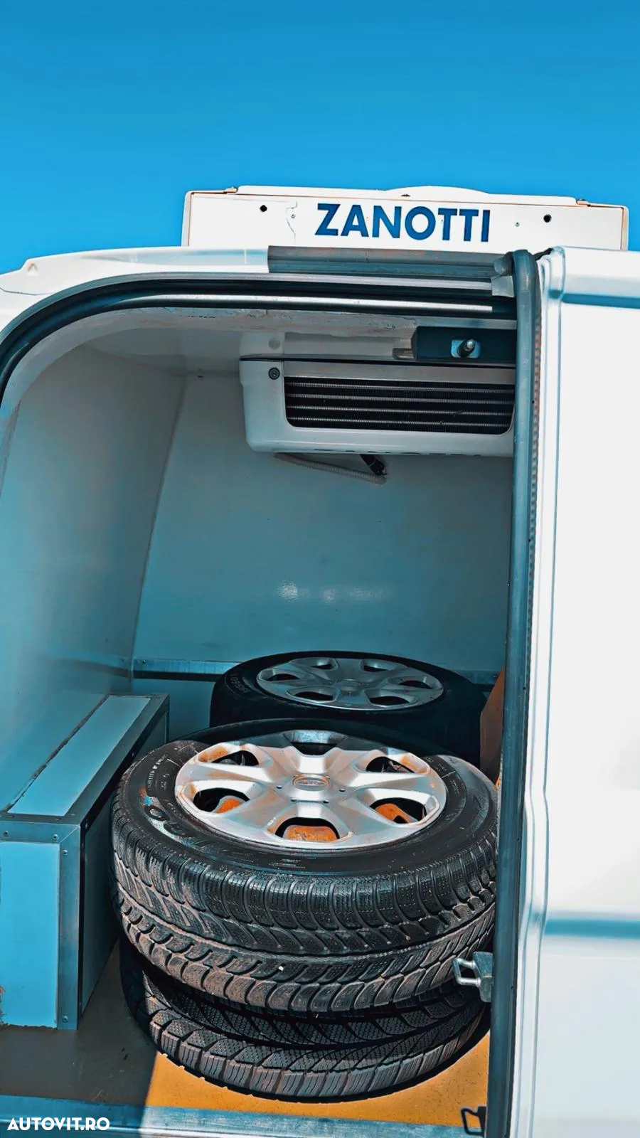 Ford Transit Courier 1.5 TDCi L1 Kombi Commercial Ambiente - 7