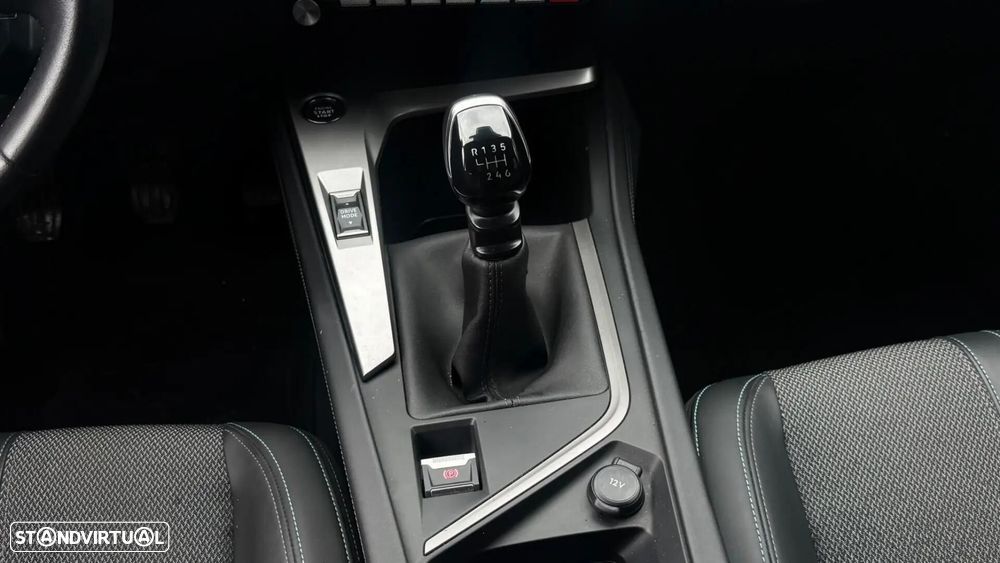 Peugeot 308 1.2 PureTech Allure - 22