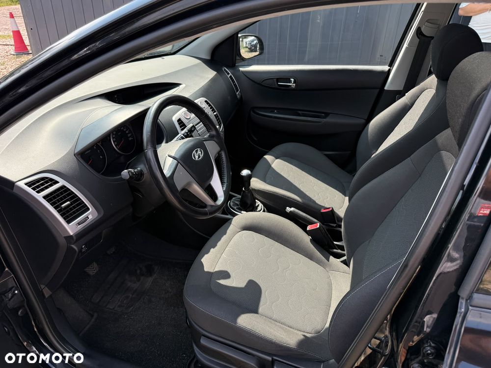 Hyundai i20 1.2 Comfort - 11