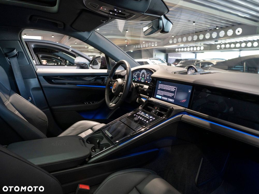Porsche Panamera - 24