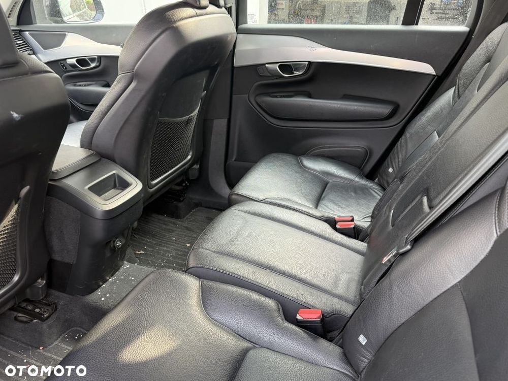 Volvo XC 90 D5 AWD Geartronic Momentum - 10