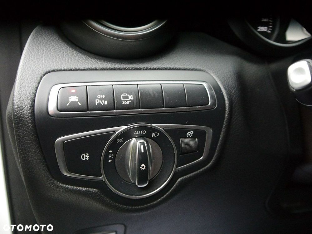 Mercedes-Benz GLC - 31