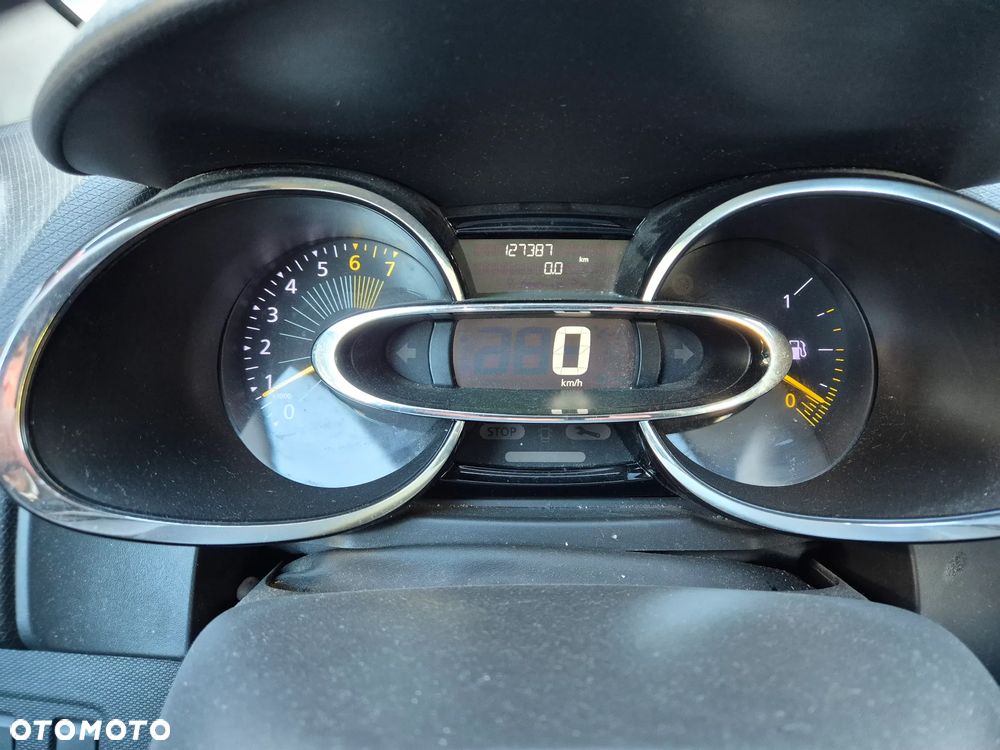 Renault Clio 1.2 16V 75 Life - 7