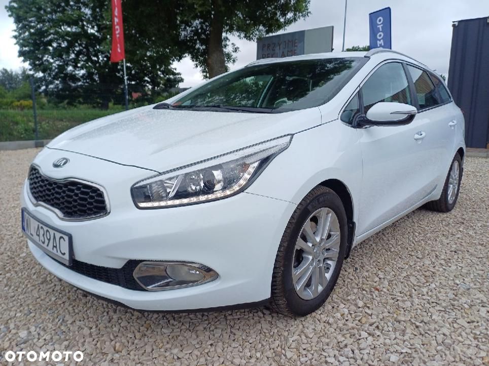 Kia Ceed 1.6 CRDi 128 Dream-Team Edition - 1