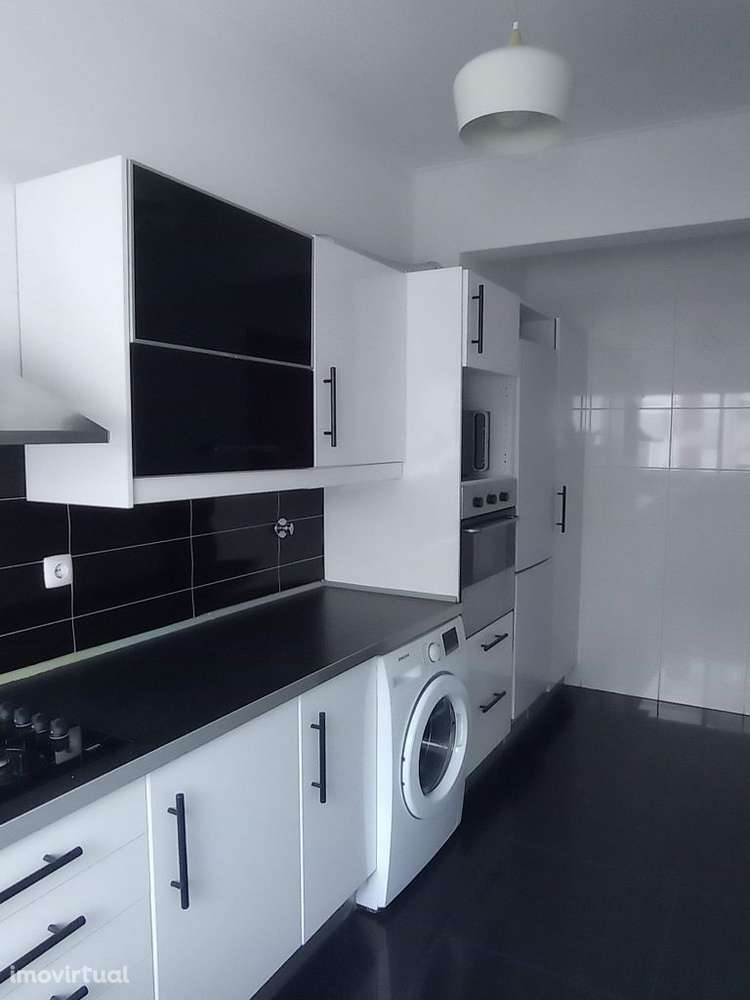 T2 em São Domingos Benfica (próximo ao Califa/Colombo) - Grande imagem: 2/20