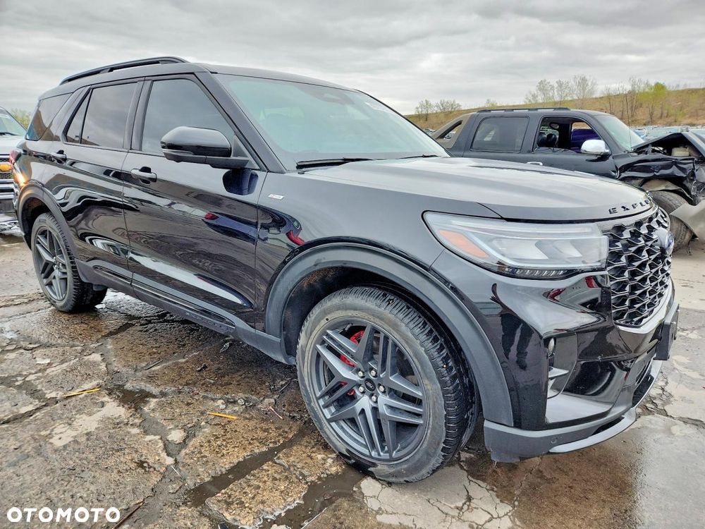 Ford Explorer - 3
